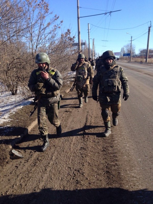 Soldiers leaving Debaltseve. Photograph by Anastasia Stanko